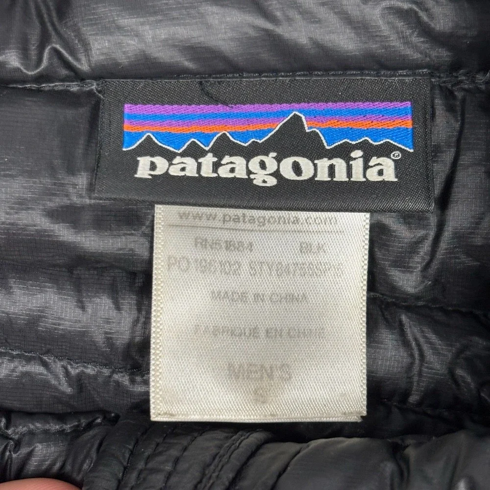 Patagonia Ultralight Down Jacket Mens Medium Black Full Zip Puffer 84755